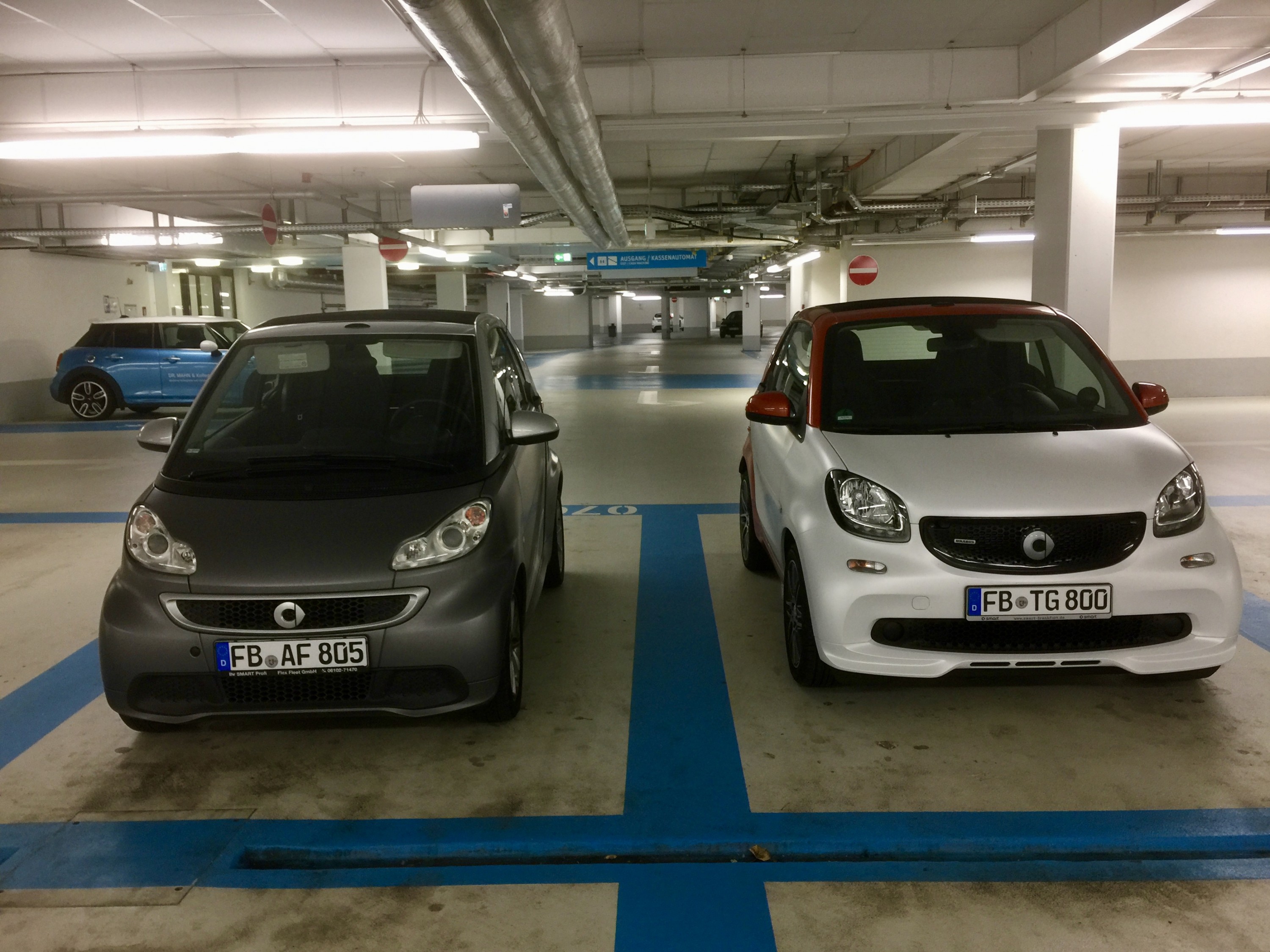 Jung und Alt treffen sich in der Tiefgarage :-)